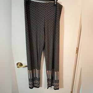 Susan Graver M Black and White Patterned Women's Pants